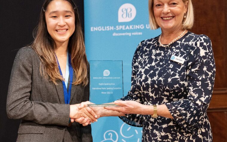 Jane Easton, Director-General of the ESU presents the trophy to Egsheglen Javkhlan from Mongolia, winner of the IPSC 2023